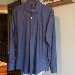 Like new mens soft light weight chambray shirt.